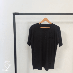 تیشرت مشکی گلدوزی دکمه دار